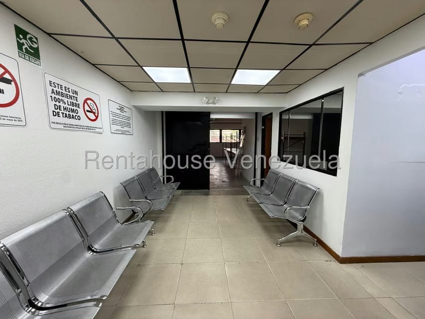 Comercial (Local Comercial) en Alquiler en Los Cortijos de Lourdes, Distrito Metropolitano - 6