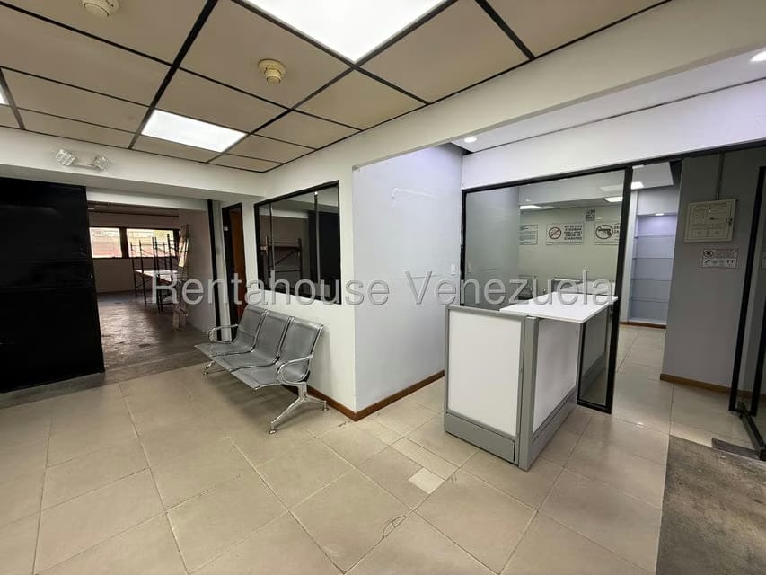 Comercial (Local Comercial) en Alquiler en Los Cortijos de Lourdes, Distrito Metropolitano - 7