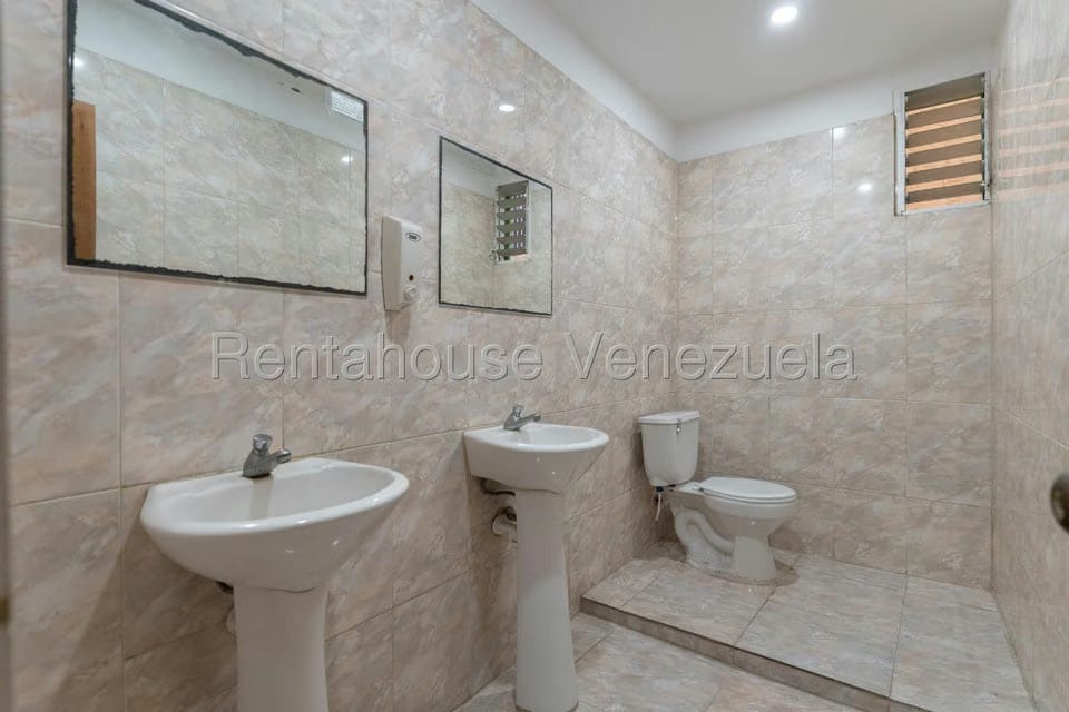 Comercial (Posada) en Venta en Macuto, Vargas - 23