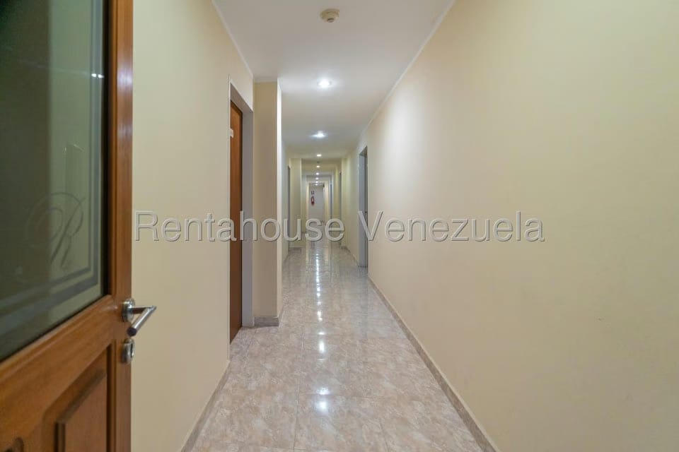 Comercial (Posada) en Venta en Macuto, Vargas - 32