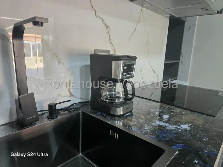 Apartamento (1 Nivel) en Alquiler en Intercomunal, Zulia - 5