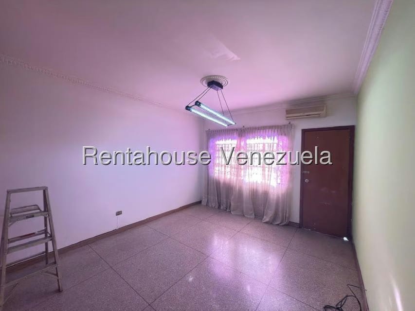 Casa (Multipes Niveles) en Alquiler en La California Norte, Distrito Metropolitano - 9