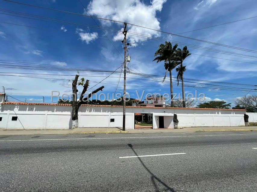 Casa (Multipes Niveles) en Venta en La Puerta, Lara