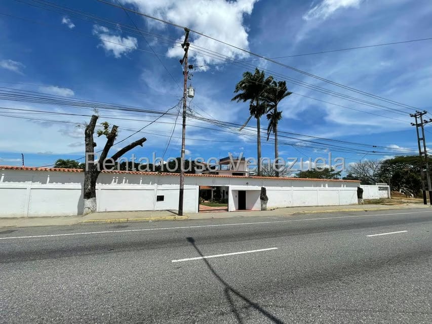 Casa (Multipes Niveles) en Venta en La Puerta, Lara - 2