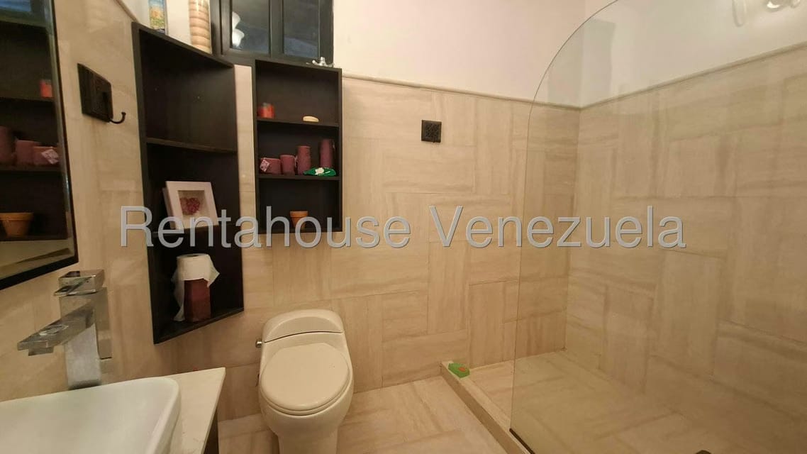 Casa (Multipes Niveles) en Venta en Caurimare, Distrito Metropolitano - 26