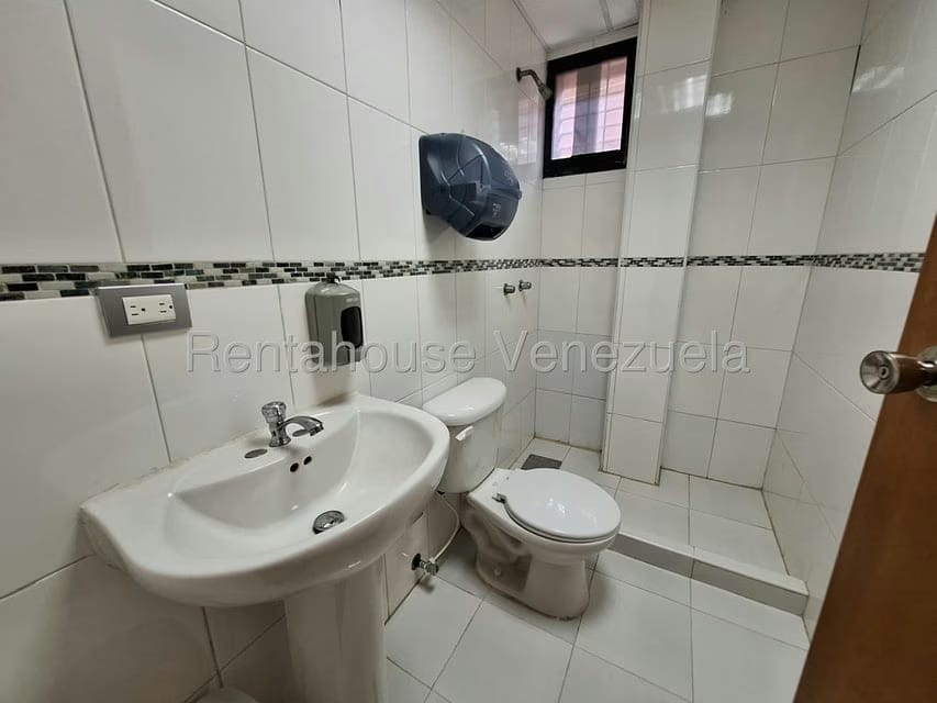 Comercial (Local Comercial) en Venta en La Candelaria, Carabobo - 15