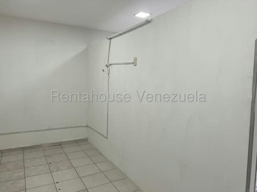 Comercial (Local Comercial) en Alquiler en Centro, Lara - 11
