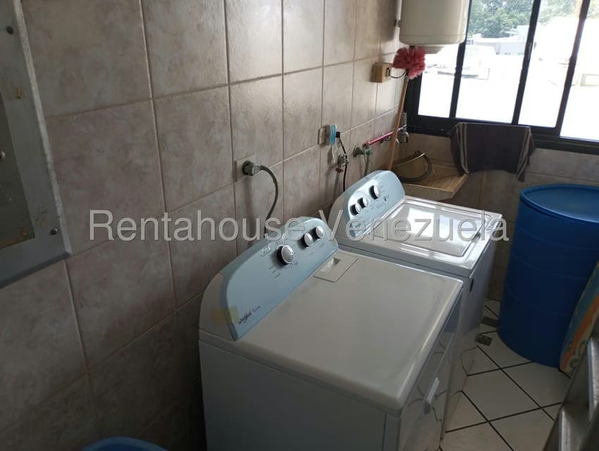 Apartamento (1 Nivel) en Alquiler en Altamira, Distrito Metropolitano - 16