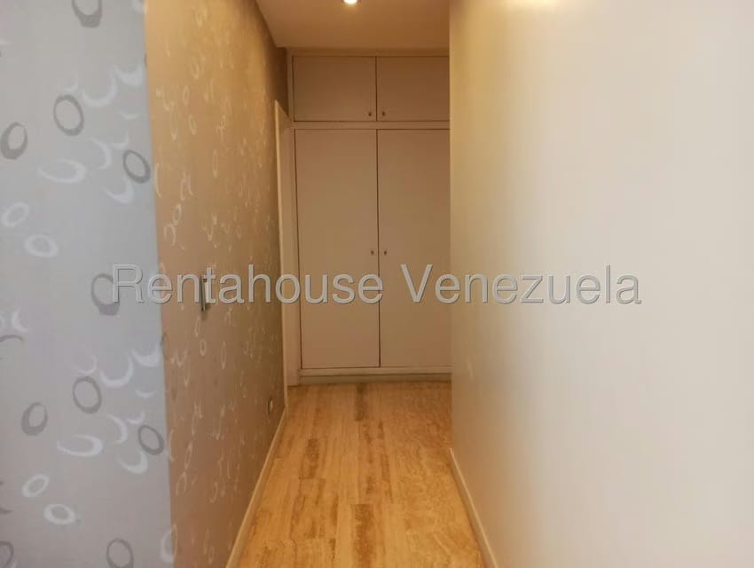 Apartamento (1 Nivel) en Alquiler en Altamira, Distrito Metropolitano - 19