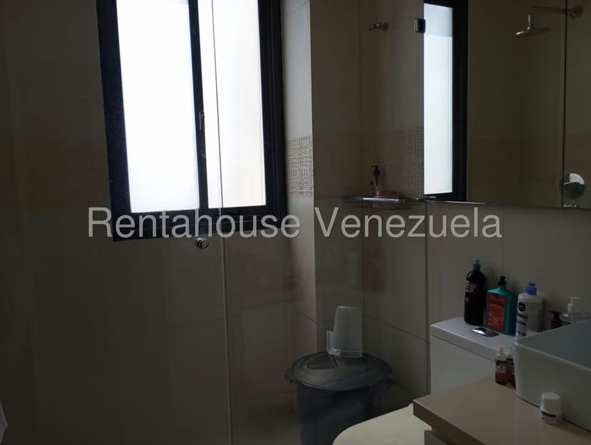 Apartamento (1 Nivel) en Alquiler en Altamira, Distrito Metropolitano - 26