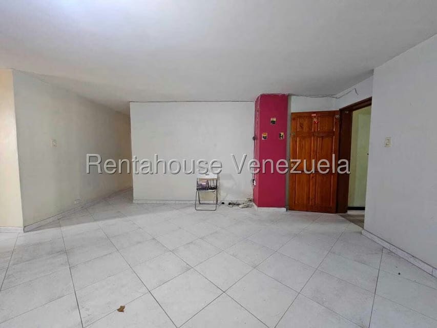 Apartamento (1 Nivel) en Venta en Avenida Bolivar, Aragua - 13