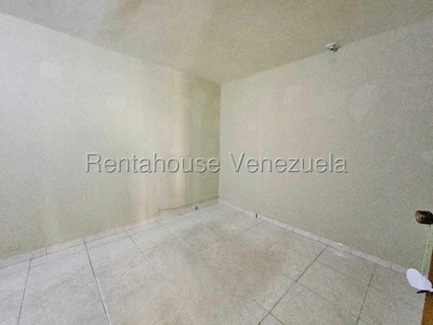 Apartamento (1 Nivel) en Venta en Avenida Bolivar, Aragua - 20