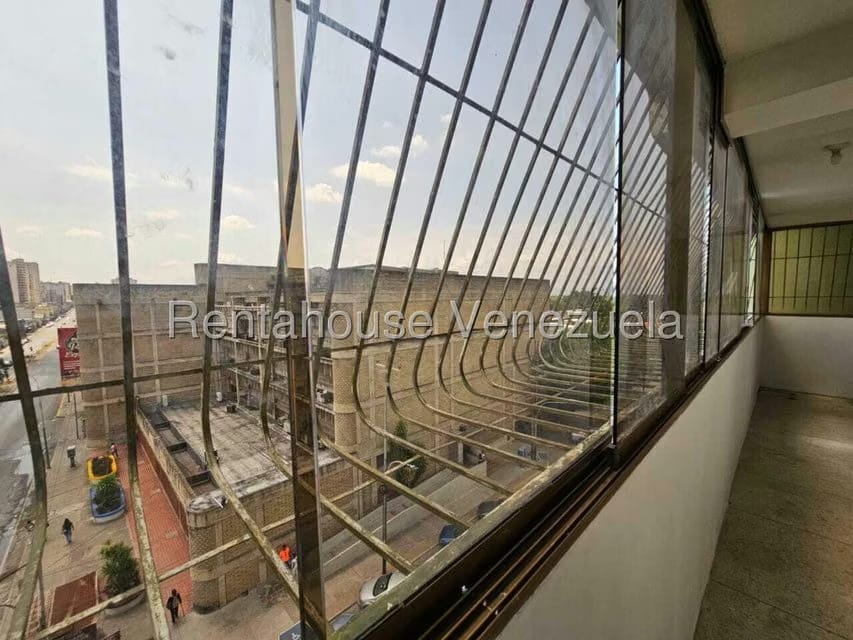 Apartamento (1 Nivel) en Venta en Avenida Bolivar, Aragua - 27