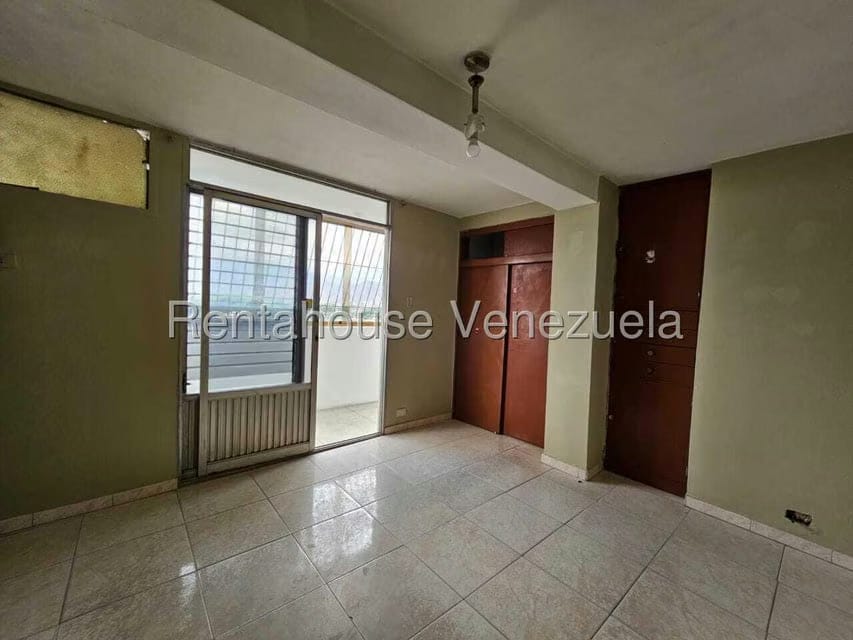 Apartamento (1 Nivel) en Venta en Avenida Bolivar, Aragua - 31