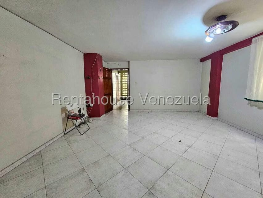 Apartamento (1 Nivel) en Venta en Avenida Bolivar, Aragua - 32