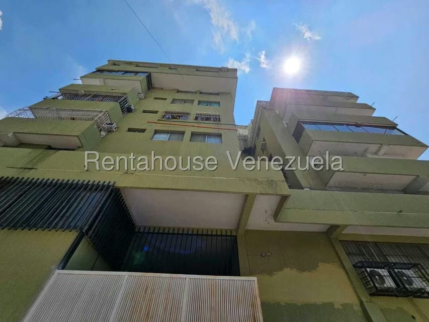 Apartamento (1 Nivel) en Venta en Avenida Bolivar, Aragua - 36