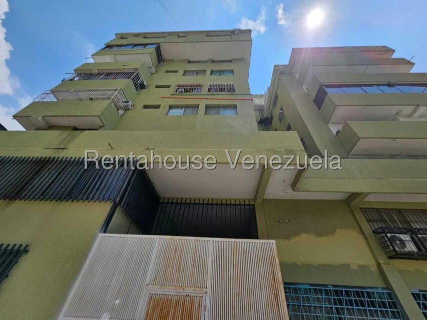 Apartamento (1 Nivel) en Venta en Avenida Bolivar, Aragua - 37