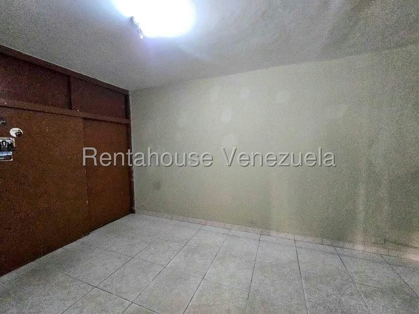 Apartamento (1 Nivel) en Venta en Avenida Bolivar, Aragua - 39