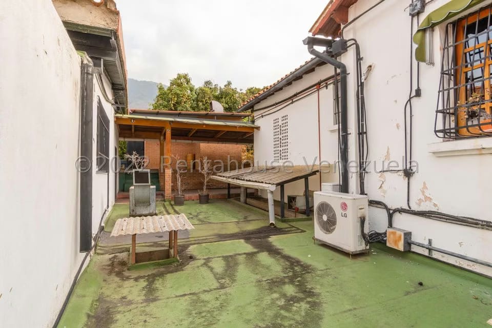 Casa (1 Nivel) en Venta en La Florida, Distrito Metropolitano - 32