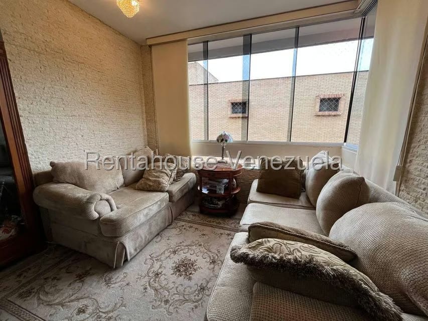 Apartamento (Duplex) en Venta en Campo Alegre, Distrito Metropolitano - 2