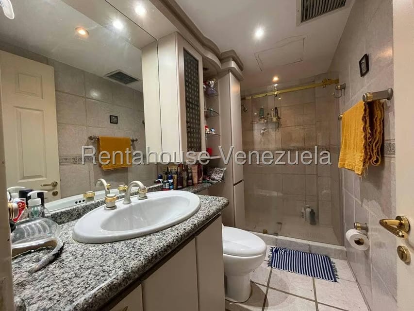 Apartamento (Duplex) en Venta en Campo Alegre, Distrito Metropolitano - 22