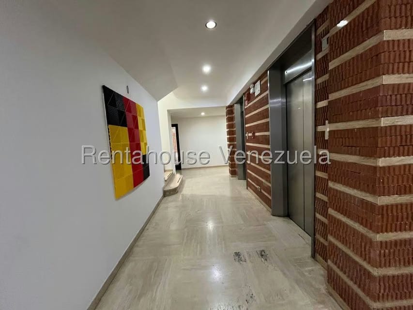 Apartamento (Duplex) en Venta en Campo Alegre, Distrito Metropolitano - 23