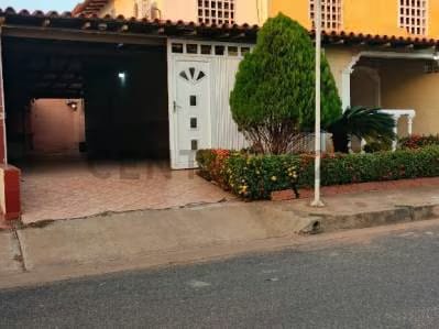 TH en Oportunidad de precio en El Tiamo Contry Club, Pto. Ordaz