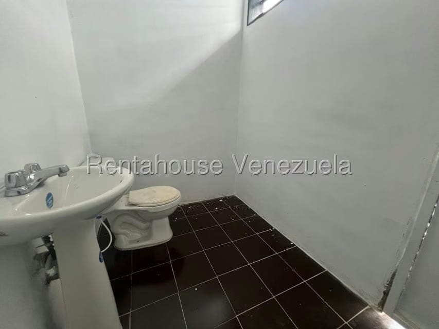 Comercial (Local Comercial) en Alquiler en Chucho Briceno, Lara - 13