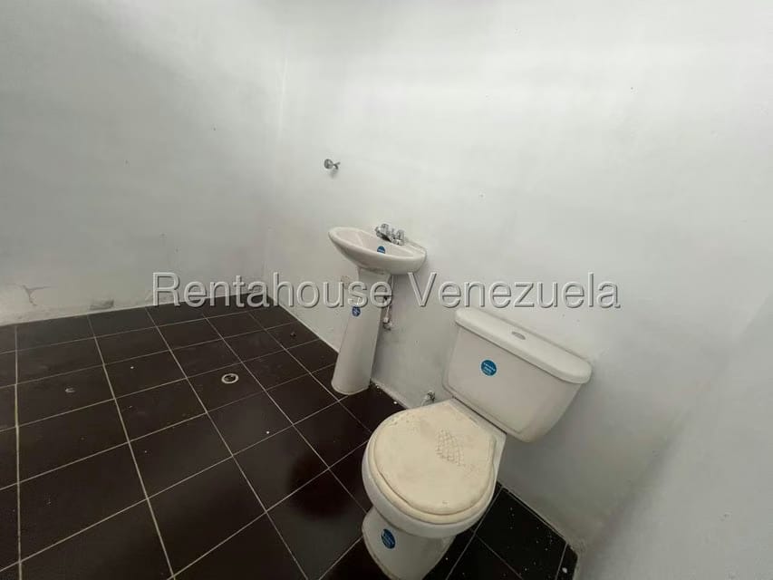 Comercial (Local Comercial) en Alquiler en Chucho Briceno, Lara - 14