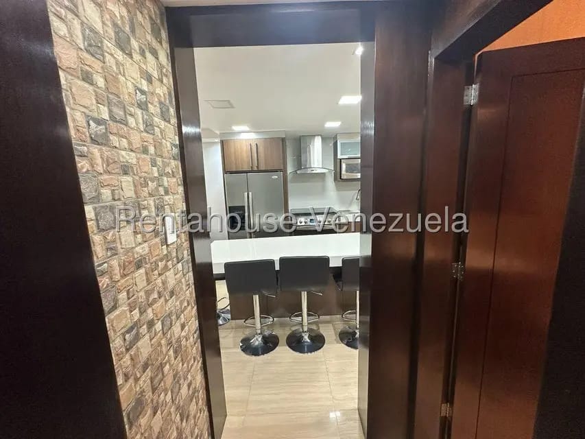 Apartamento (1 Nivel) en Alquiler en Los Naranjos Humboldt, Distrito Metropolitano - 21