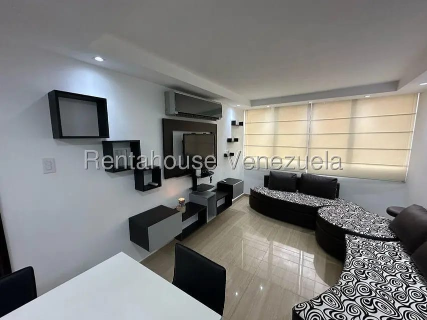 Apartamento (1 Nivel) en Alquiler en Los Naranjos Humboldt, Distrito Metropolitano - 6