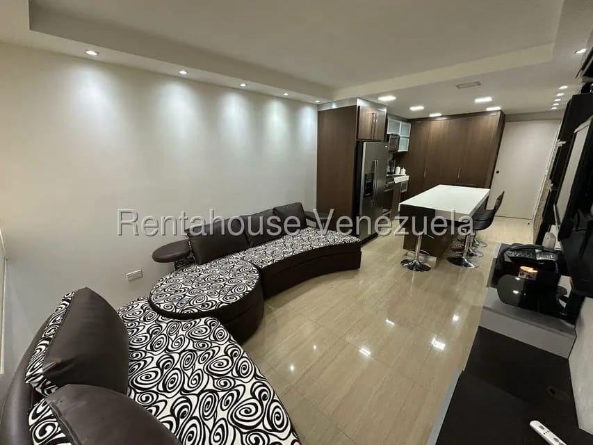 Apartamento (1 Nivel) en Alquiler en Los Naranjos Humboldt, Distrito Metropolitano - 7