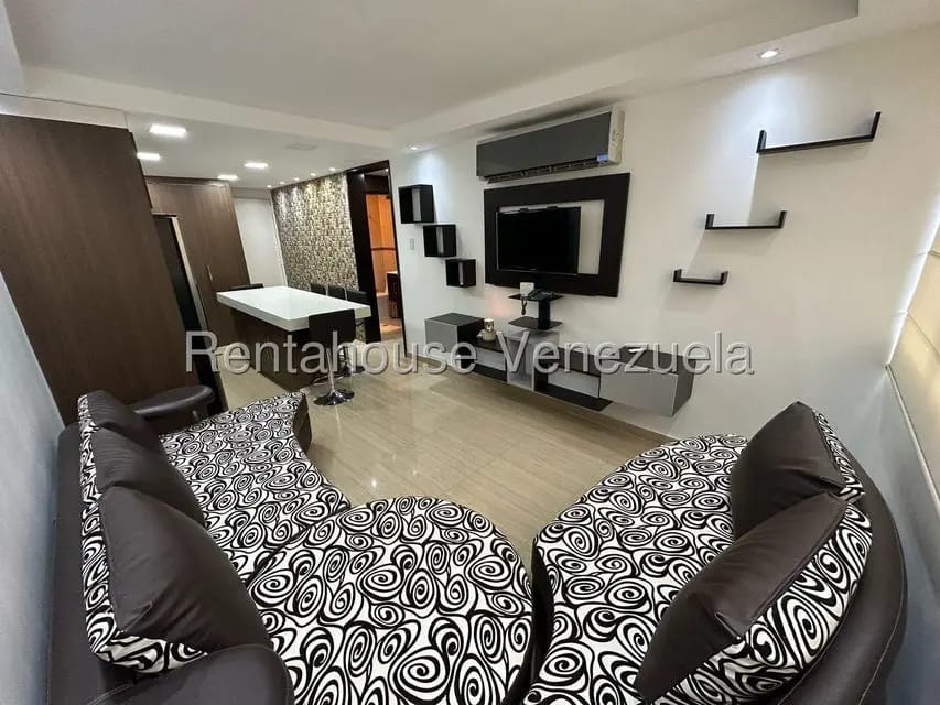 Apartamento (1 Nivel) en Alquiler en Los Naranjos Humboldt, Distrito Metropolitano - 8