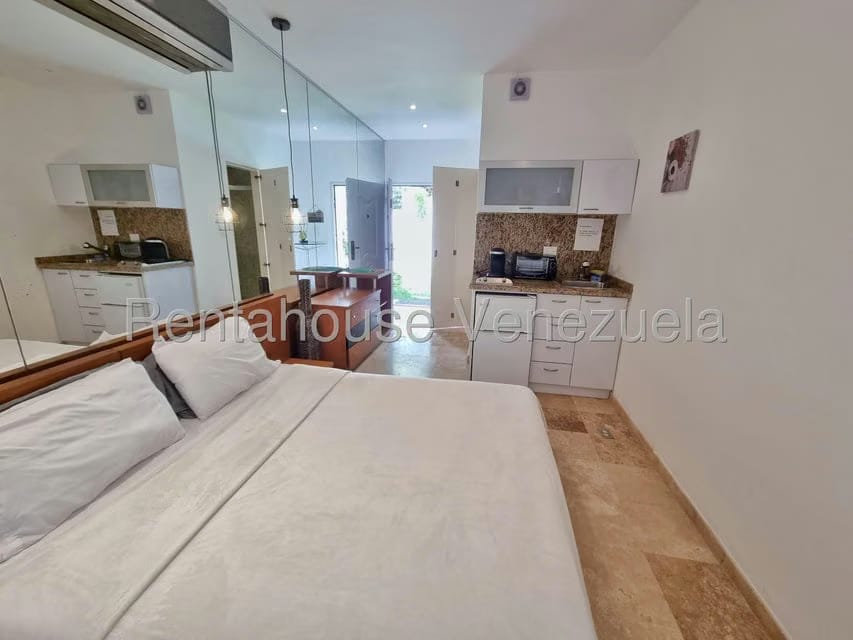 Casa (Duplex) en Venta en Sorocaima, Distrito Metropolitano - 25