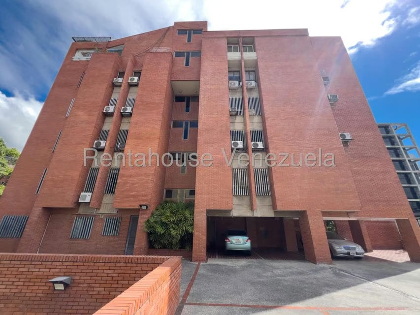 Apartamento (1 Nivel) en Alquiler en La Castellana, Distrito Metropolitano - 2