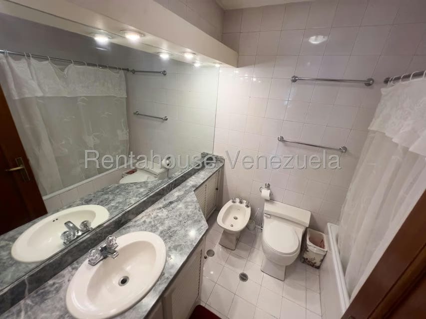 Apartamento (1 Nivel) en Alquiler en La Castellana, Distrito Metropolitano - 18