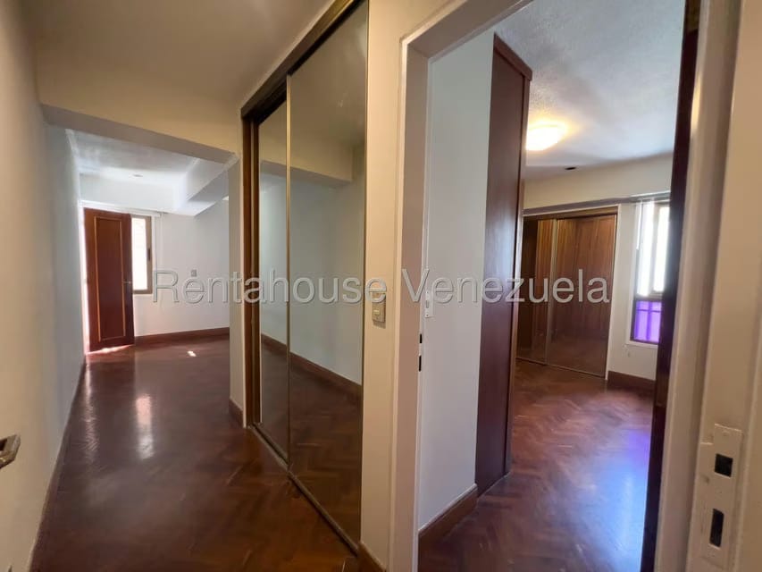 Apartamento (1 Nivel) en Alquiler en La Castellana, Distrito Metropolitano - 26