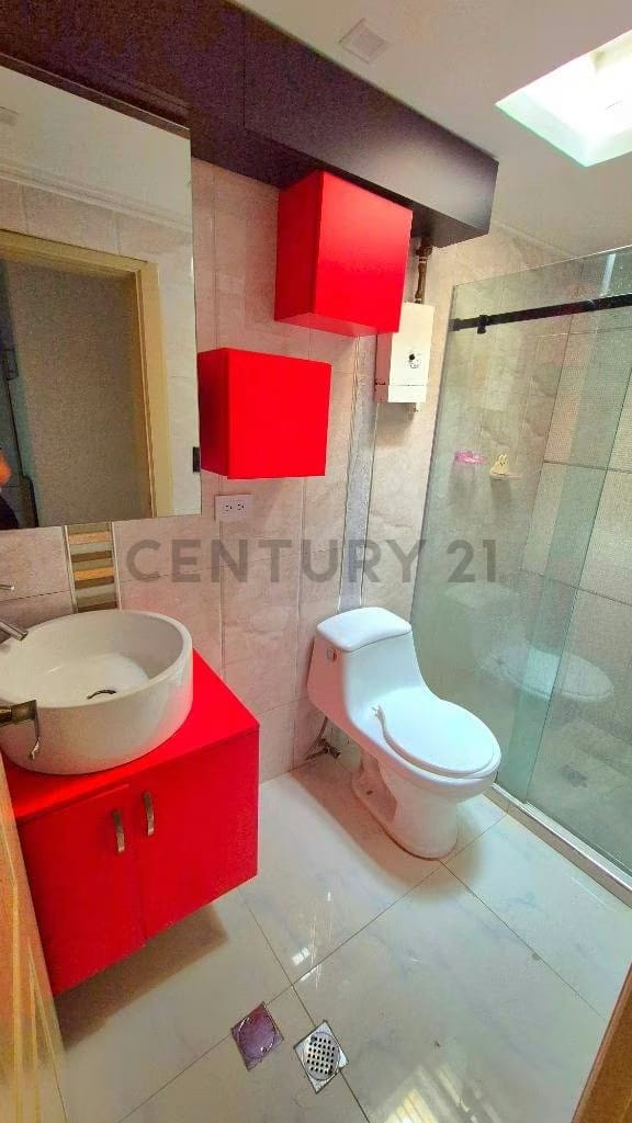 Ofrece en Venta Tonw House en el C.R. Mar de Oriente Nueva Barcelona - 6