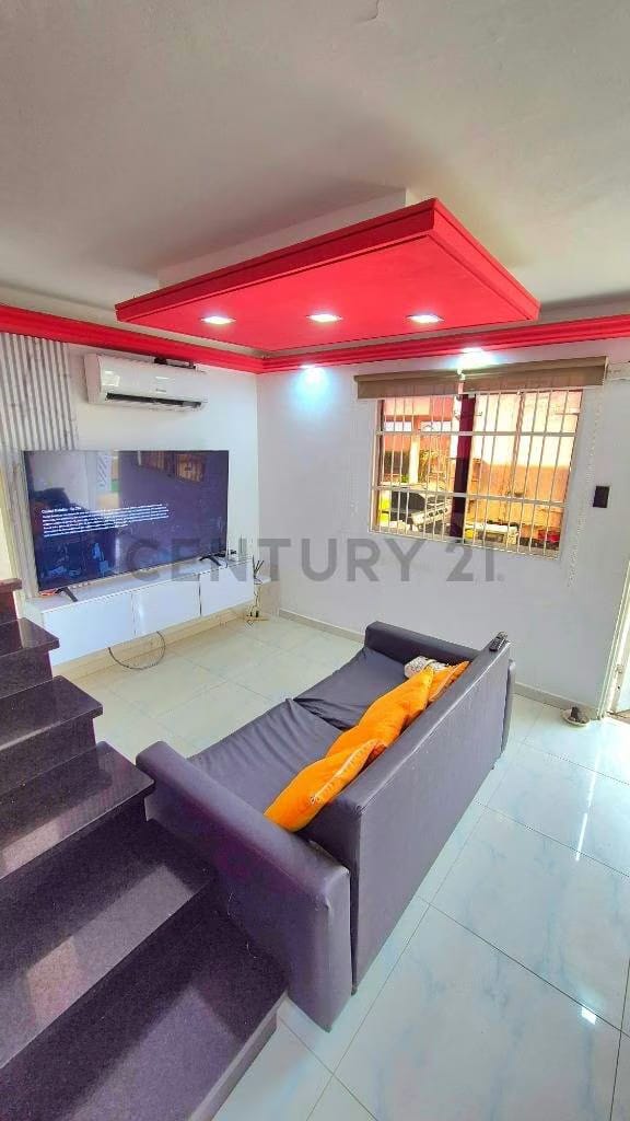 Ofrece en Venta Tonw House en el C.R. Mar de Oriente Nueva Barcelona - 9