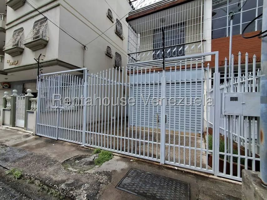 Comercial (Local Comercial) en Alquiler en Parroquia Catedral, Lara - 2