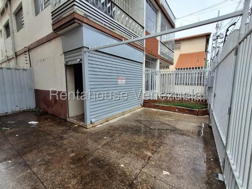 Comercial (Local Comercial) en Alquiler en Parroquia Catedral, Lara - 3