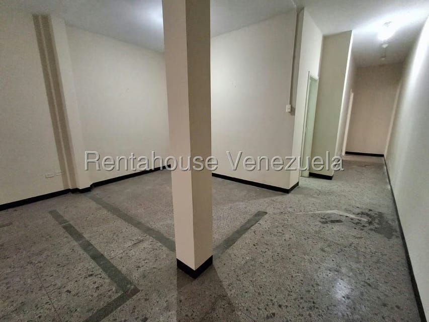 Comercial (Local Comercial) en Alquiler en Parroquia Catedral, Lara - 9