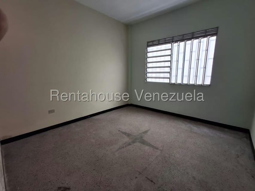 Comercial (Local Comercial) en Alquiler en Parroquia Catedral, Lara - 10
