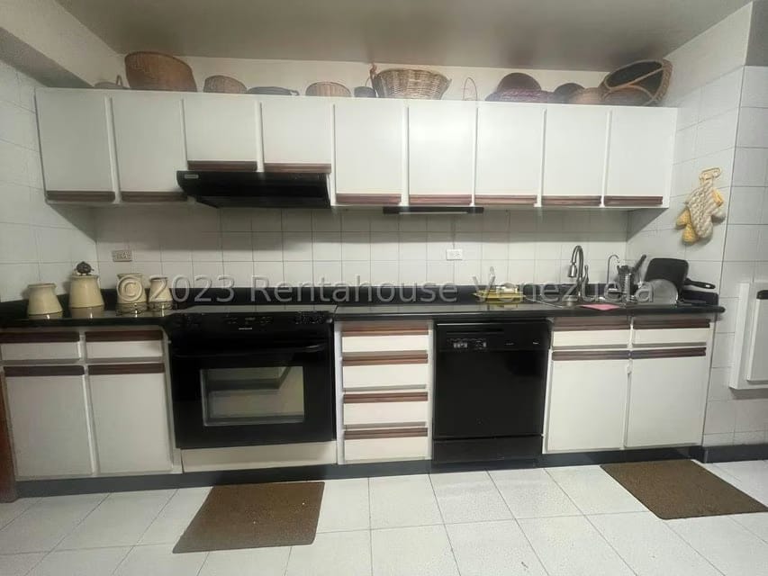 Apartamento (1 Nivel) en Venta en Lomas de Prados del Este, Distrito Metropolitano - 13