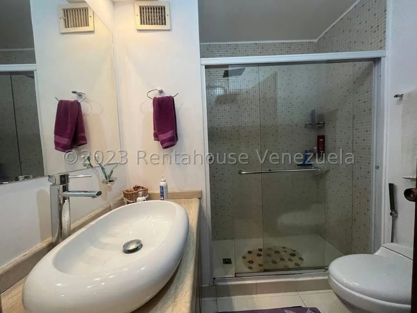 Apartamento (1 Nivel) en Venta en Lomas de Prados del Este, Distrito Metropolitano - 3