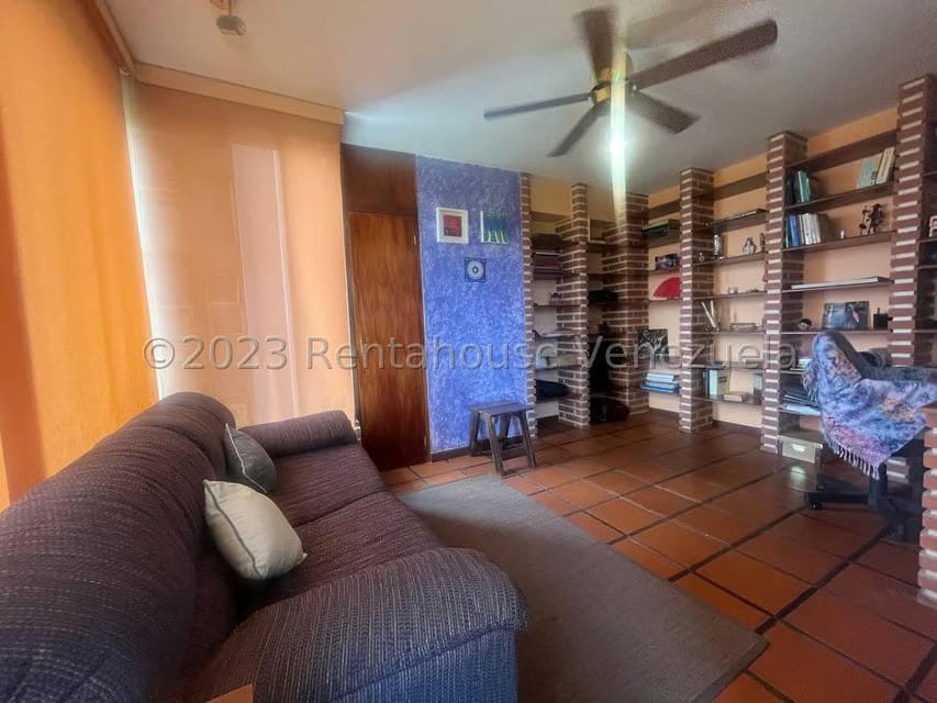 Apartamento (1 Nivel) en Venta en Lomas de Prados del Este, Distrito Metropolitano - 24