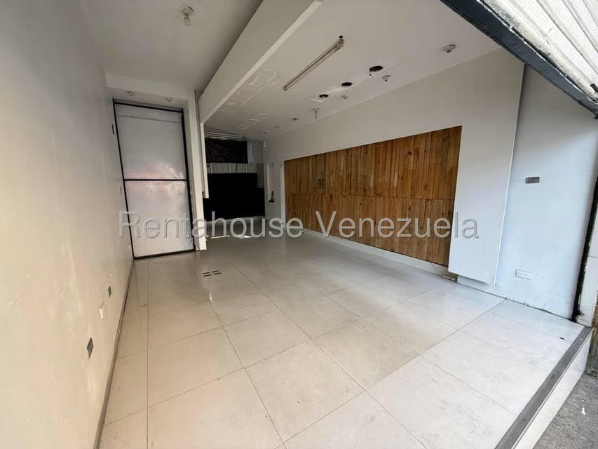 Comercial (Local Comercial) en Venta en Municipio Guaicaipuro, Miranda - 2