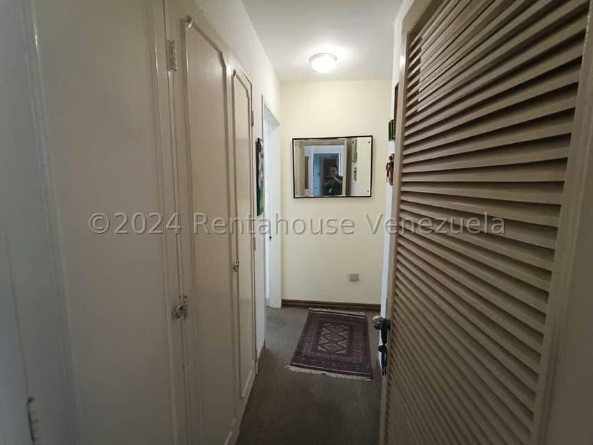 Apartamento (1 Nivel) en Venta en Cumbres de Curumo, Distrito Metropolitano - 23