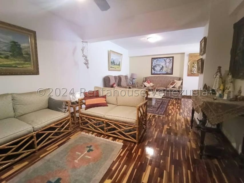 Apartamento (1 Nivel) en Venta en Cumbres de Curumo, Distrito Metropolitano - 5