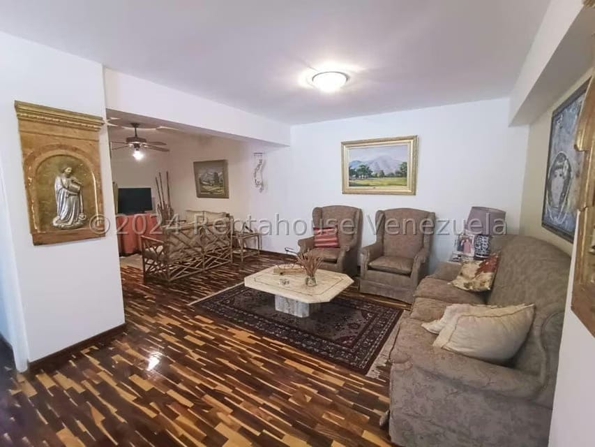Apartamento (1 Nivel) en Venta en Cumbres de Curumo, Distrito Metropolitano - 8